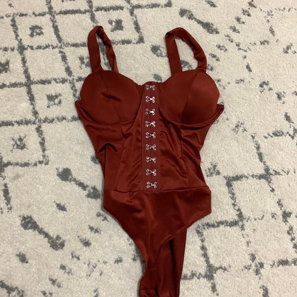 Body con top